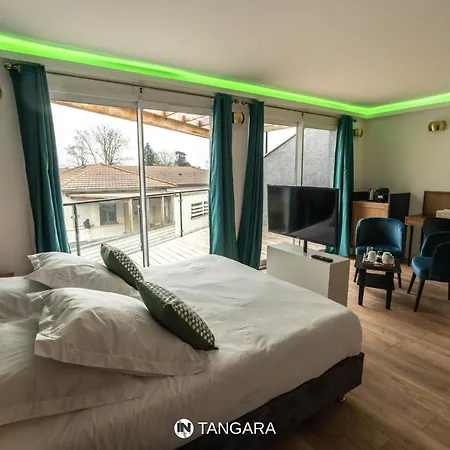 Inside Les Dombes Bed & Breakfast *